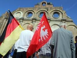 weltkriegsgedenken: claudia roth präsentiert pläne für das deutsch-polnische haus