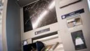geldautomaten-sprengung : nebelanlage schlägt täter in die flucht