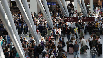 Flugreisen: Ferienmonat Juli mit größtem Fluggastaufkommen seit Corona-Ausbruch