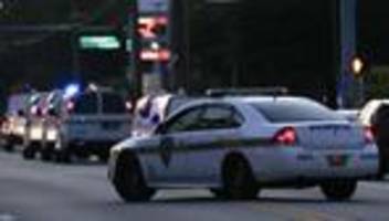 Polizeigewalt in den USA: US-Polizist nach Schüssen auf Autofahrer angeklagt