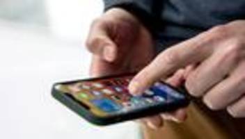 smartphone: französische aufseher drohen rückruf des iphone 12 an