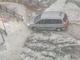 Starkregen in Rheinland-Pfalz: Hagelsturm verwandelt Worms in Winterlandschaft
