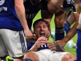 Spektakel-Fußball in Bundesliga: Saison der Superlative stillt Sehnsucht der Fans