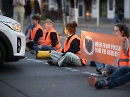Nach 20 Blockaden in Berlin: Polizei stellt 158 Strafanzeigen gegen Letzte Generation