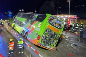 Junge Frau stirbt bei Busunfall in Kärnten