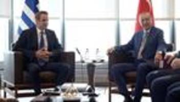 Konflikte: Mitsotakis und Erdogan vereinbaren Treffen im Dezember