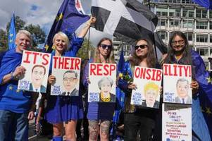 brexit-gegner protestieren für britischen eu-wiederbeitritt