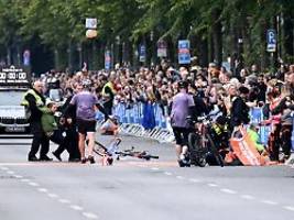 kurz vor start der superstars: erste störaktion bei berlin-marathon verhindert