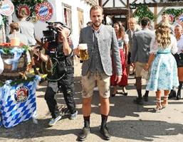 Nach 7:0-Schützenfest gegen Bochum - Prosit, Harry Kane: FC Bayern feiert auf Oktoberfest