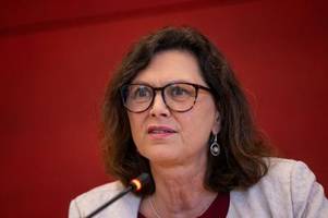 Aigner eröffnet neues Besucherfoyer im Landtag