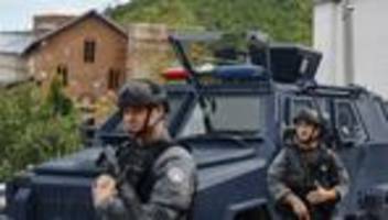 kosovo: politiker bekennt sich zu Überfall mit kommandotrupp