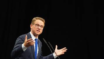 Gastbeitrag von Carsten Linnemann - Warum freiwillig weiterarbeitende Rentner ihr Gehalt steuerfrei bekommen sollten