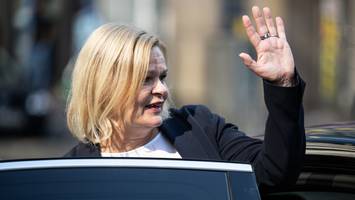 Hessen-Wahl im Liveticker - Hessens Grünen-Spitzenkandidat ist gegen stationäre Grenzkontrollen