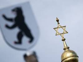 steinmeier ruft herzog an: behörden fahren schutz jüdischer einrichtungen hoch