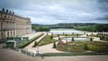 Terrorwarnung: Schloss Versailles und Louvre nach Bombendrohung evakuiert
