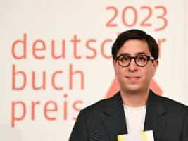 roman echtzeitalter: deutscher buchpreis geht an tonio schachinger
