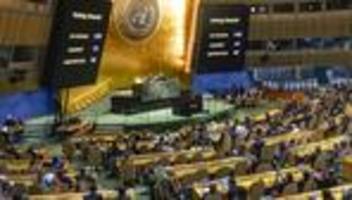 gazastreifen: un-vollversammlung nimmt resolution zu humanitärer waffenruhe an
