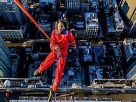 Ohne Netz und doppelten Boden: Jared Leto erklimmt das Empire State Building
