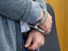 Wollte Ex-Frau anzünden: Gescheiterter Vierfachmord: Mann muss neun Jahre in Haft
