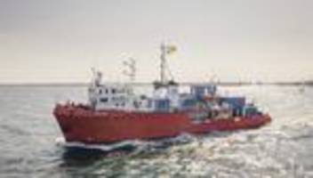 seenotrettung: sea-eye verklagt italien wegen festsetzung von rettungsschiff
