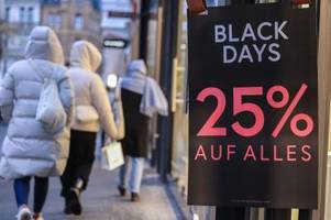 Fast zwei Drittel wollen Black-Friday-Angebote nutzen