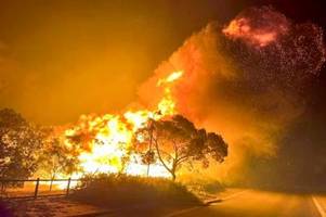 Rekord-Hitzewelle rund um Perth - Waldbrand verwüstet Häuser