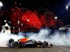 saisonfinale der formel 1: eine litfaßsäule für verstappens rekorde
