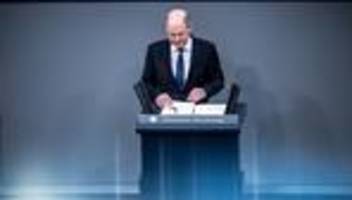 Bundestag: Scholz über Merz' Klempner-Vergleich: «Stolz auf dieses Lob»