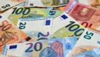 Regierung: Corona: NRW zahlte 7,7 Millionen Euro für externe Beratung