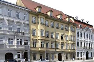 Am Höhmannhaus in der Maximilianstraße gibt es immer mehr Schäden