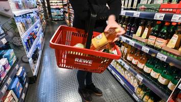 Teuerung im Sinkflug - Inflation auf niedrigstem Stand seit 2021 - was das für Ihr Geld bedeutet