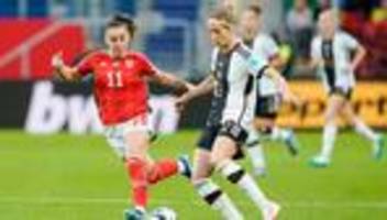 Champions League: Nationalspielerin Hendrich verteidigt Schiedsrichterin