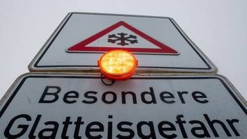 Kontrolle auf glatter Straße verloren - 10.000 Euro Schaden