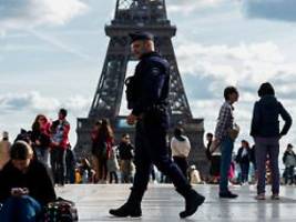 allahu akbar-ruf am eiffelturm: messerangreifer tötet menschen in paris