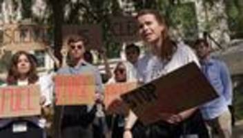 COP28: Luisa Neubauer fordert in Dubai Komplettausstieg aus fossiler Energie