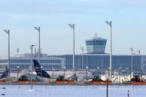 Münchner Flughafen nimmt nach Eisregen Betrieb wieder auf