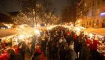 adventswochenende: alt-rixdorfer weihnachtsmarkt in neukölln eröffnet