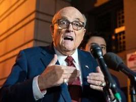 Verleumdung von Wahlhelferinnen: Ex-Trump-Anwalt Giuliani steht vor Gericht