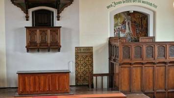 Lange verborgene Malerei in Gefängniskirche restauriert