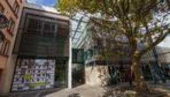 kulturpolitik: gutenberg-museum kann bibel für 1,85 millionen euro kaufen