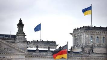 Lebenszufriedenheit der Ukrainer in Deutschland steigt