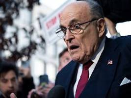 Hohe Strafe für Verleumdung: Trumps Kettenhund Giuliani muss Wahlhelferinnen Millionen zahlen
