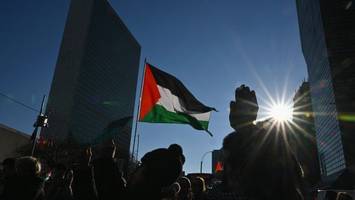 pro-palästina-autokorso: rund 200 polizisten im einsatz