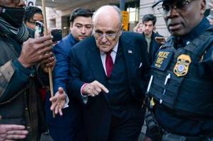 Rudy Giuliani stürzt mit Trumps Wahllügen in die Pleite