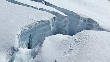 Gigantische Tiefkühltruhe - Gletscherschmelze bringt Zehntausende Zombie-Viren zum Vorschein