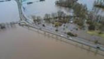 katastrophenfall: hochwasser: bundeswehr startet einsatz in sachsen-anhalt