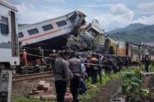 Indonesien: Schweres Zugunglück fordert mindestens drei Tote