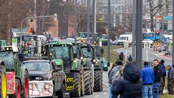 bauern-protestwoche - aktionstag eins und schon brechen die protestbauern ihre ersten versprechen