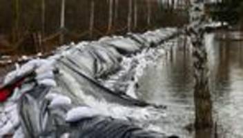 hochwasser: umweltminister: talsperre hat flutkatastrophe verhindert