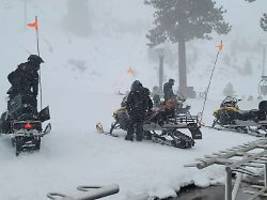 ein toter, mehrere verletzte: lawine überrascht wintersportler in us-skigebiet